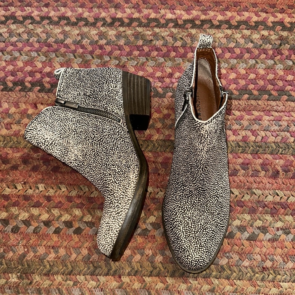LUCKY BRAND SPOTTED LEATHER CALF SKIN HAIR DOUBLE ZIPPER WESTERN BOOTIES